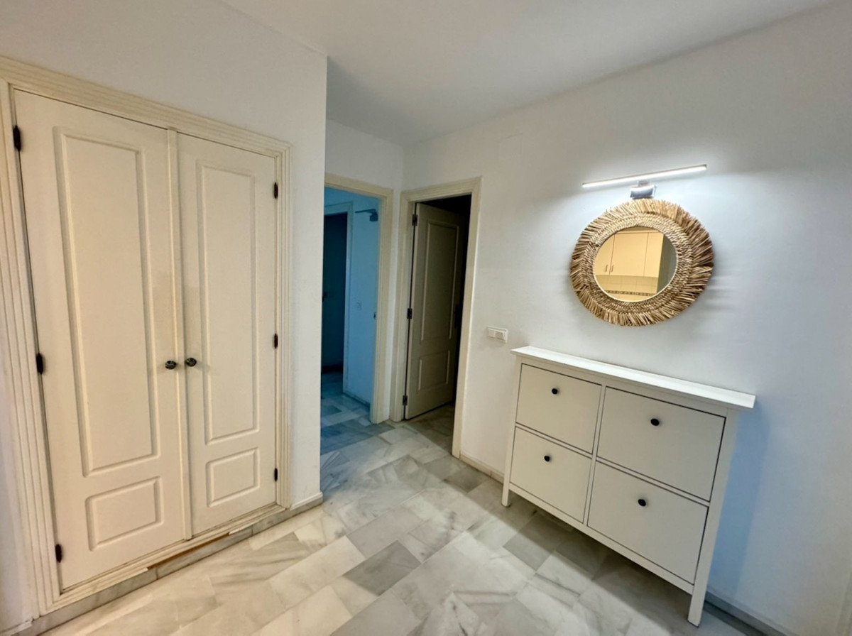 Apartamentos de 3 dormitorios en venta en Guadalmina Baja – R5179687
