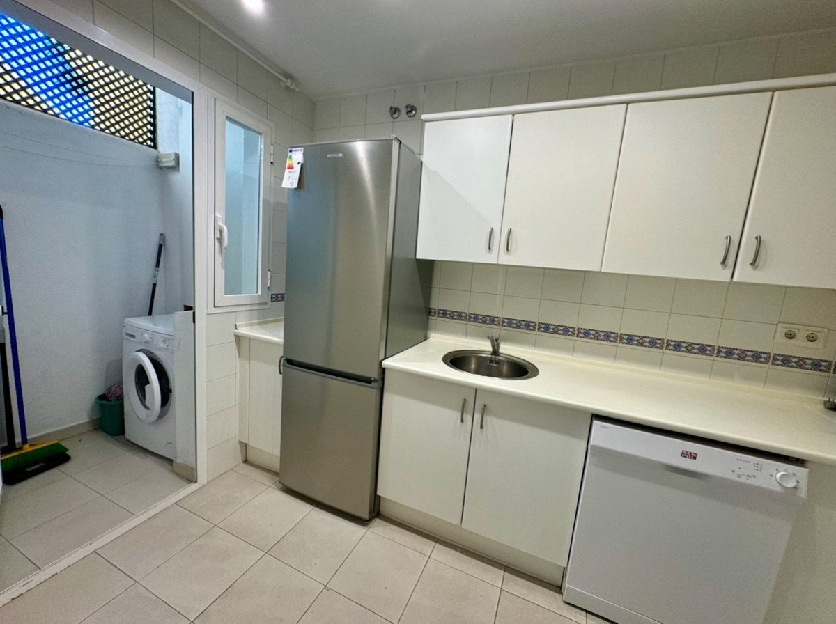 Apartamentos de 3 dormitorios en venta en Guadalmina Baja – R5179687