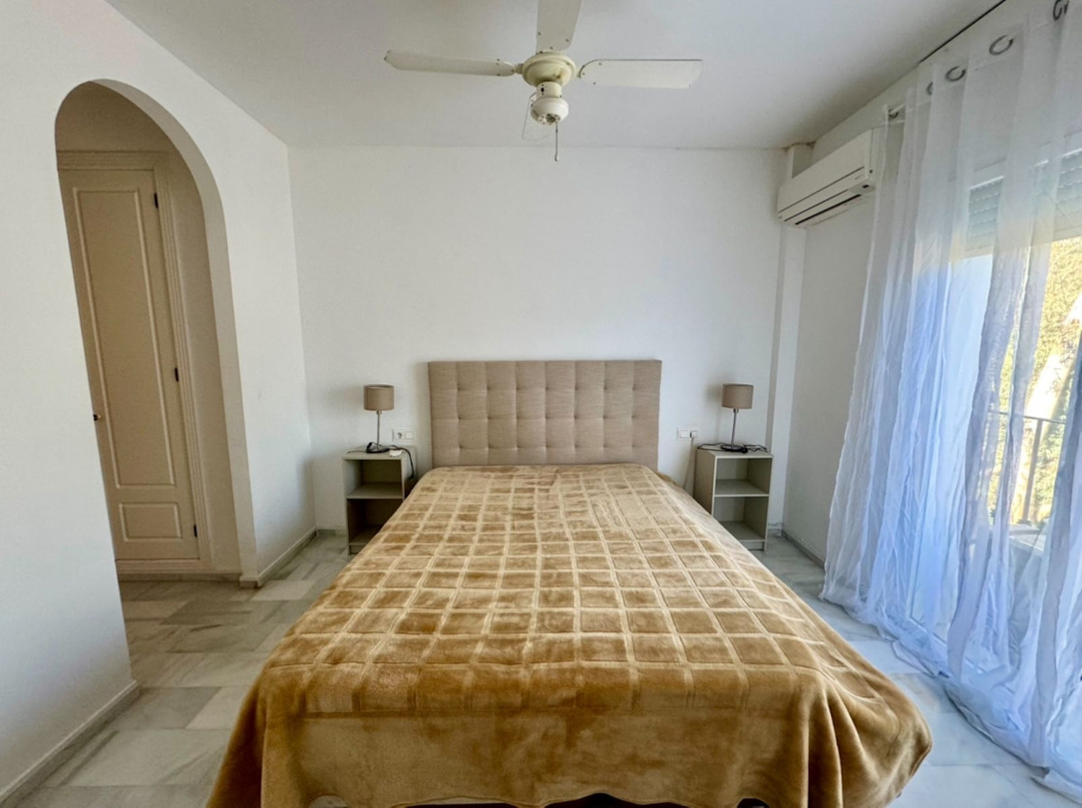 Apartamentos de 3 dormitorios en venta en Guadalmina Baja – R5179687