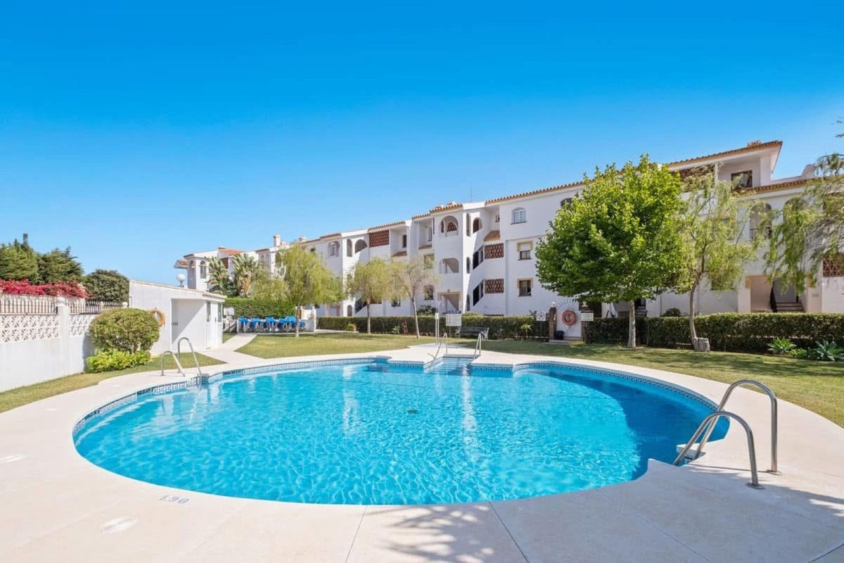 Apartamentos de 2 dormitorios en venta en Riviera del Sol – R5177401