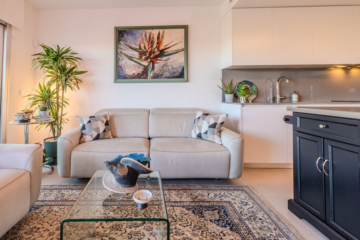 Aticos de 2 dormitorios en venta en Nueva Milla de Oro – R5079931