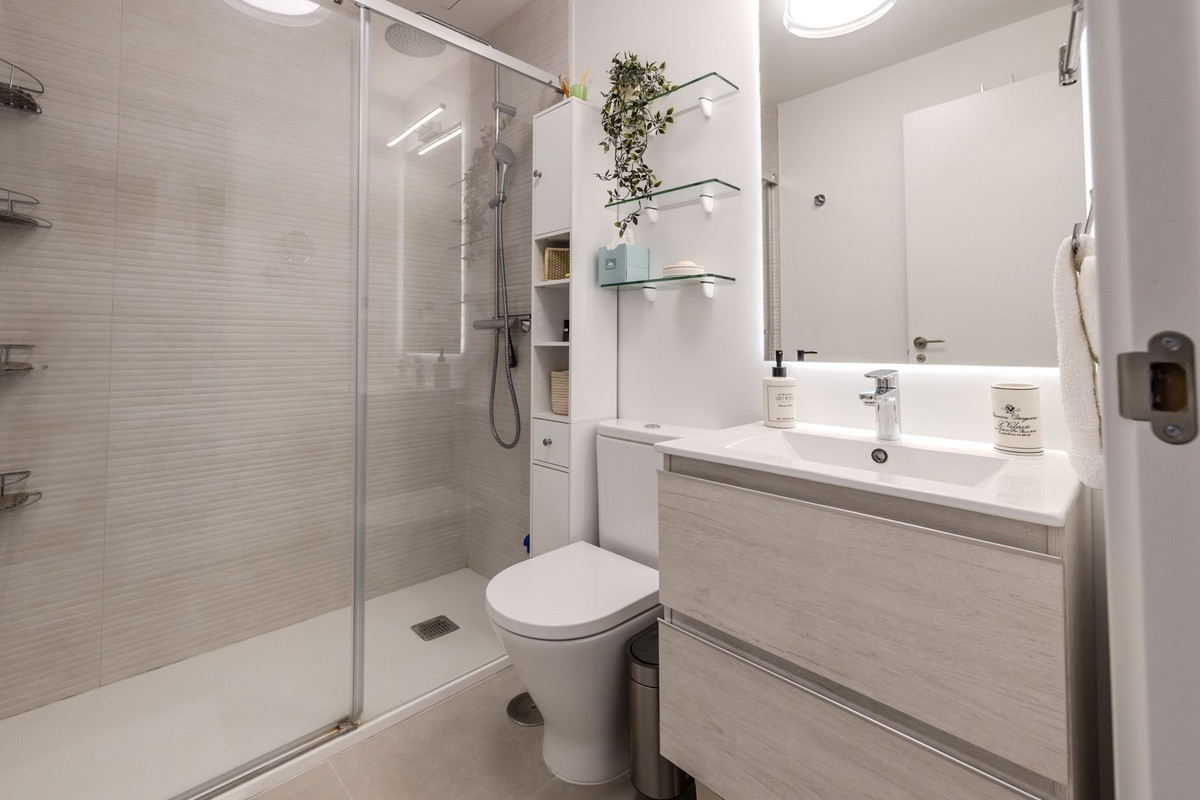 Aticos de 2 dormitorios en venta en Nueva Milla de Oro – R5079931