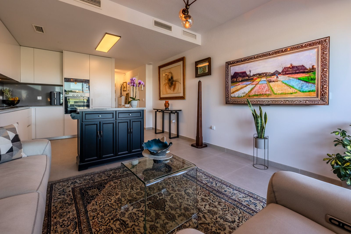 Aticos de 2 dormitorios en venta en Nueva Milla de Oro – R5079931