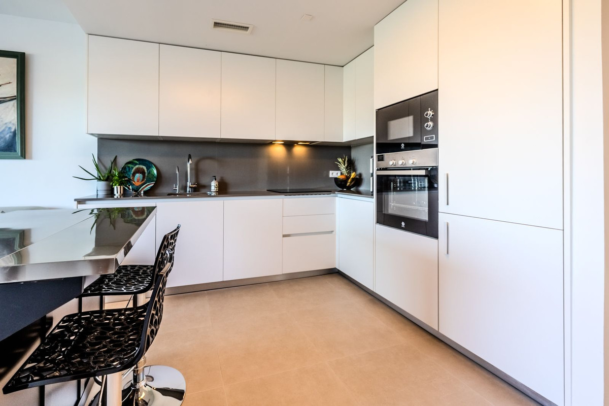 Aticos de 2 dormitorios en venta en Nueva Milla de Oro – R5079931