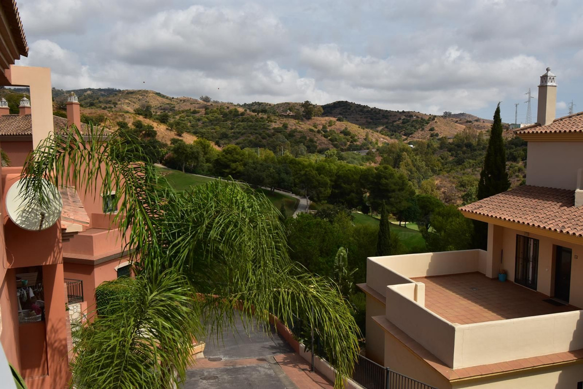 2 bedroom Apartments for sale in Elviria – R5168635