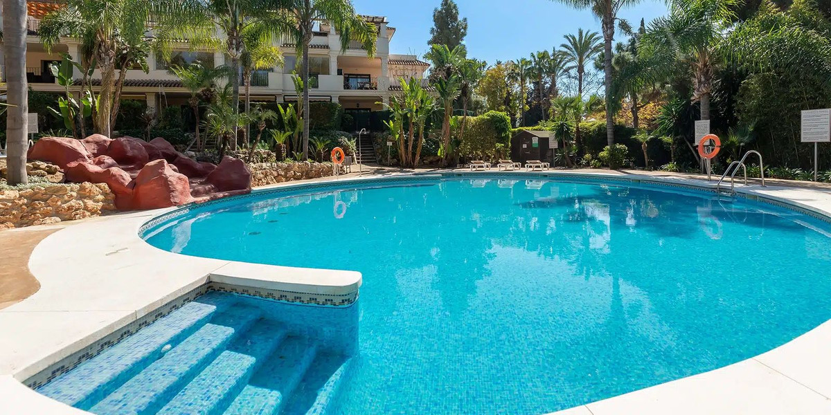 Apartamentos de 3 dormitorios en venta en Marbella – R5043964 Apartamentos de 3 dormitorios en venta en Marbella – R5043964