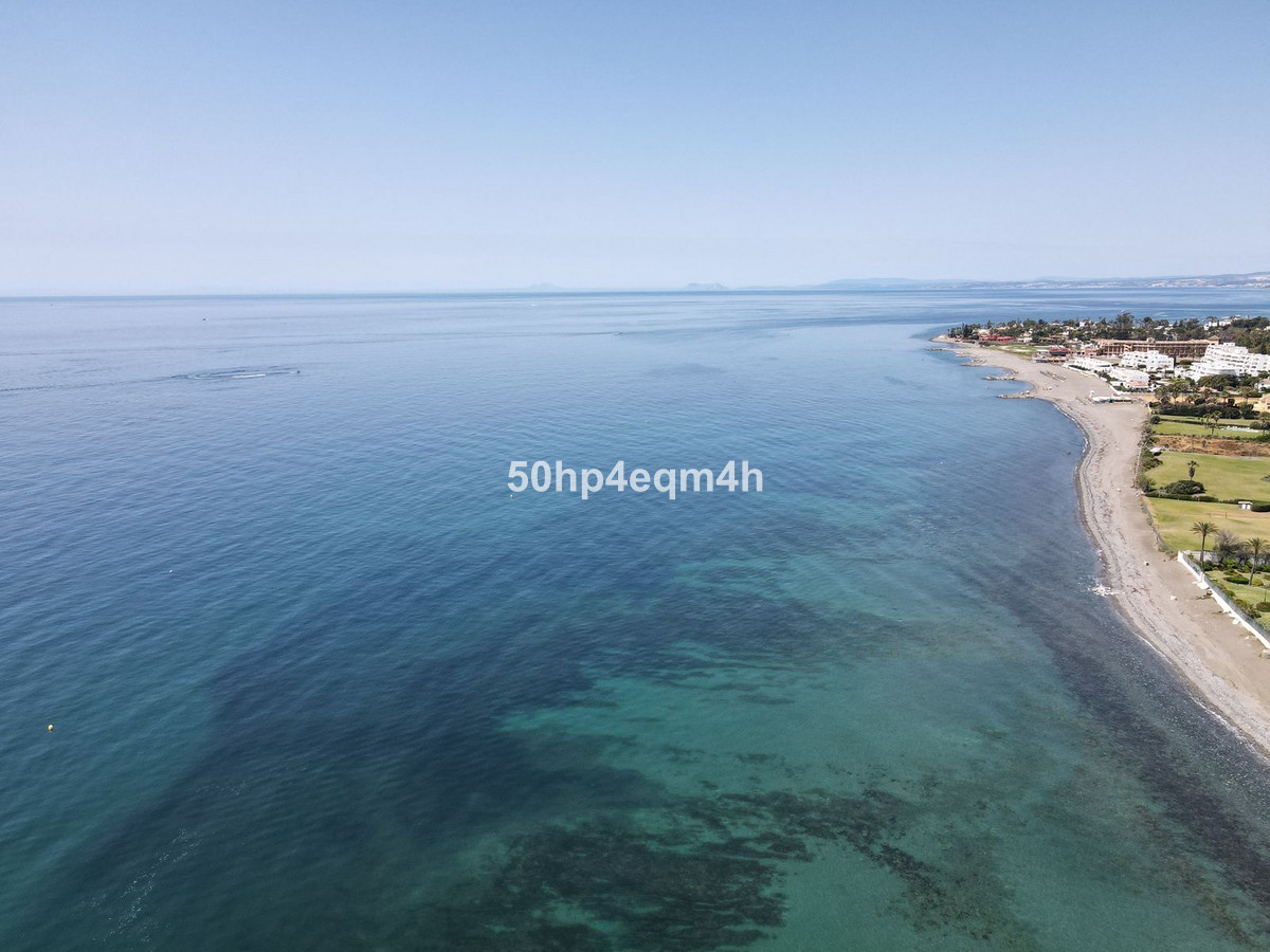 4 bedroom Apartments for sale in Guadalmina Baja – R5060710
