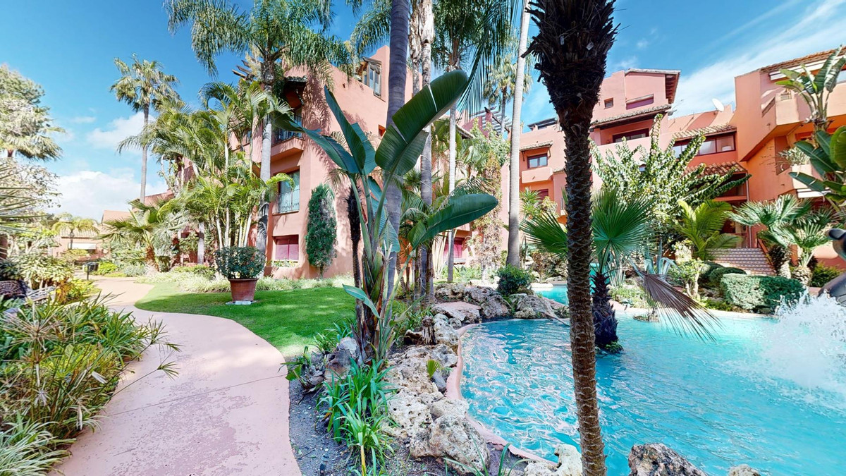 3 bedroom Apartments for sale in Marbella – R5182729
