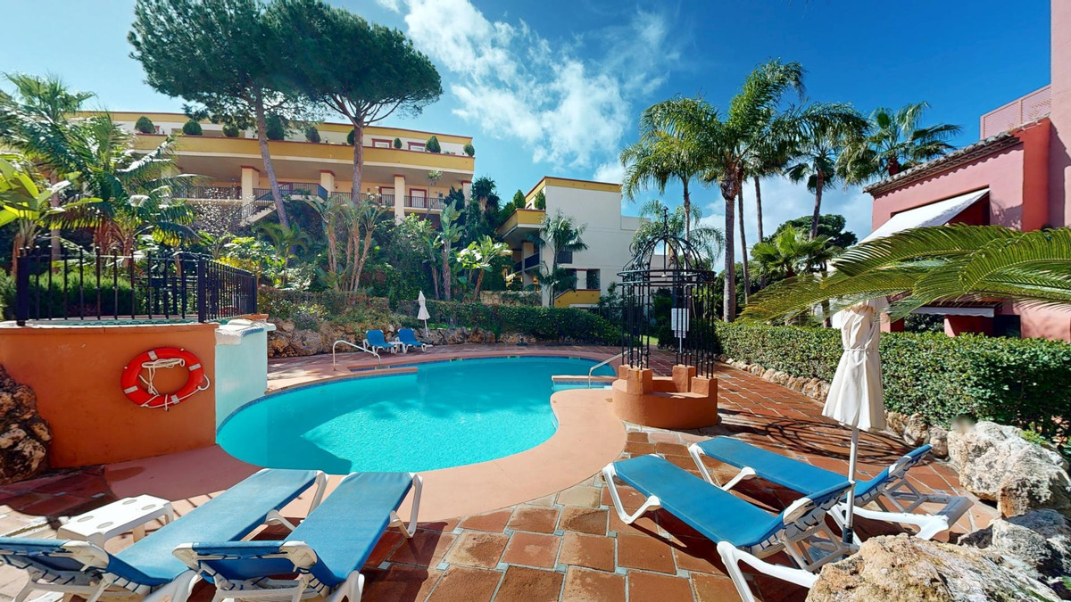 3 bedroom Apartments for sale in Marbella – R5182729