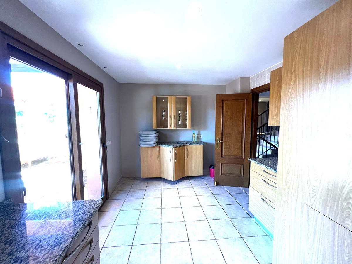 Pareados de 5 dormitorios en venta en Riviera del Sol – R5020108