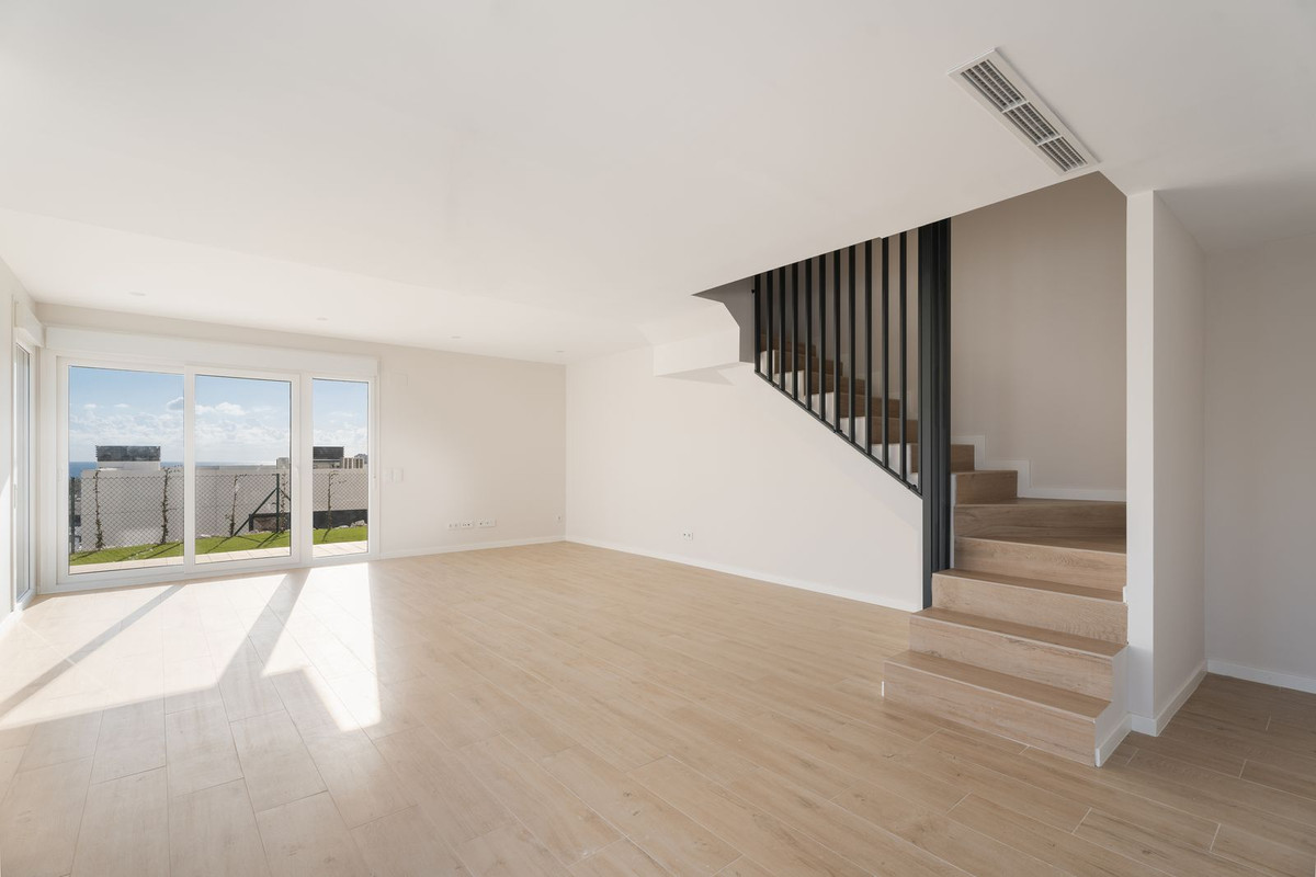 Adosados de 4 dormitorios en venta en La Cala de Mijas – R4930036 Adosados de 4 dormitorios en venta en La Cala de Mijas – R4930036