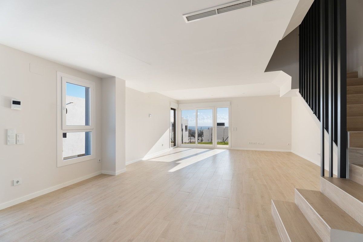 Adosados de 4 dormitorios en venta en La Cala de Mijas – R4930036 Adosados de 4 dormitorios en venta en La Cala de Mijas – R4930036