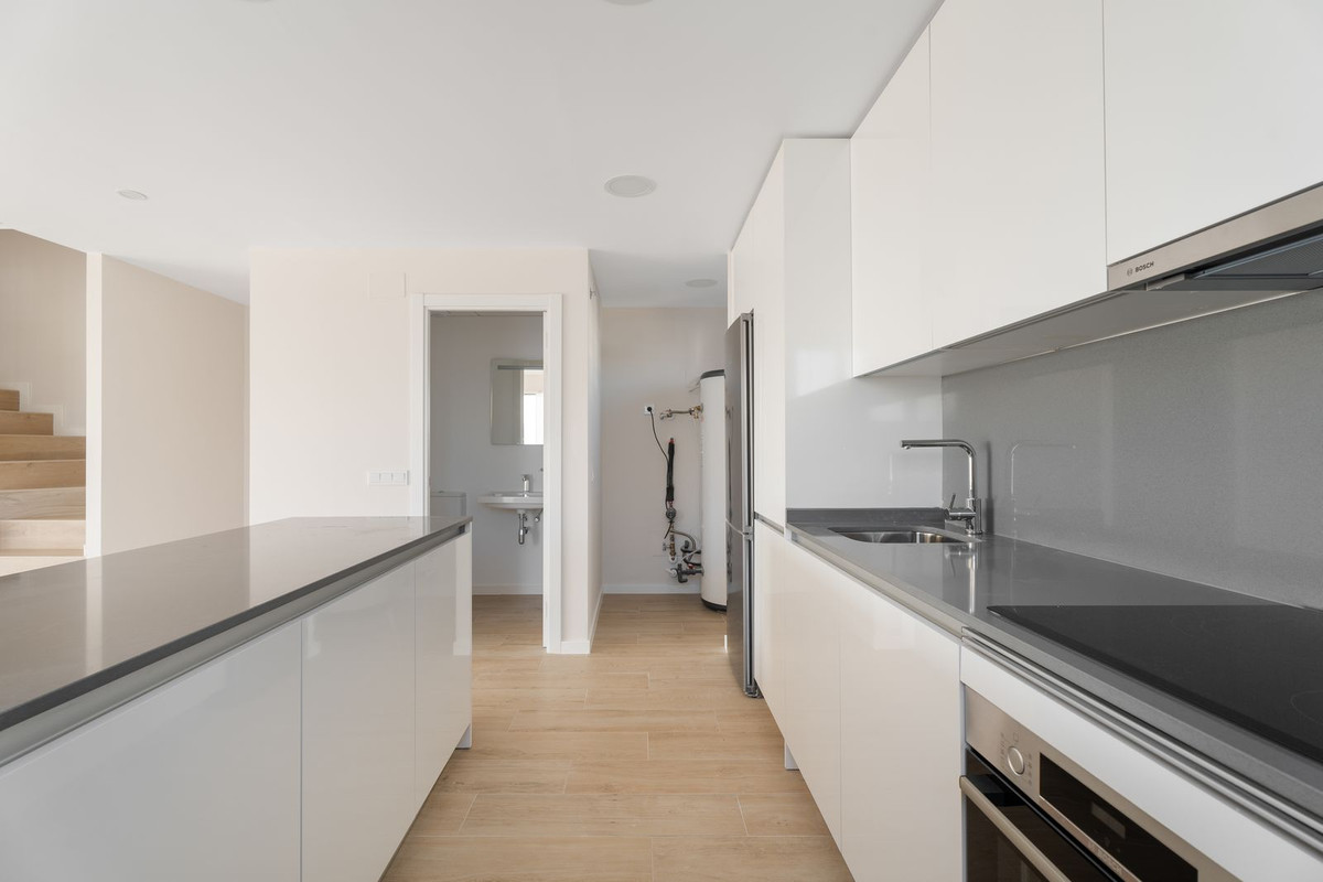 Adosados de 4 dormitorios en venta en La Cala de Mijas – R4930036 Adosados de 4 dormitorios en venta en La Cala de Mijas – R4930036