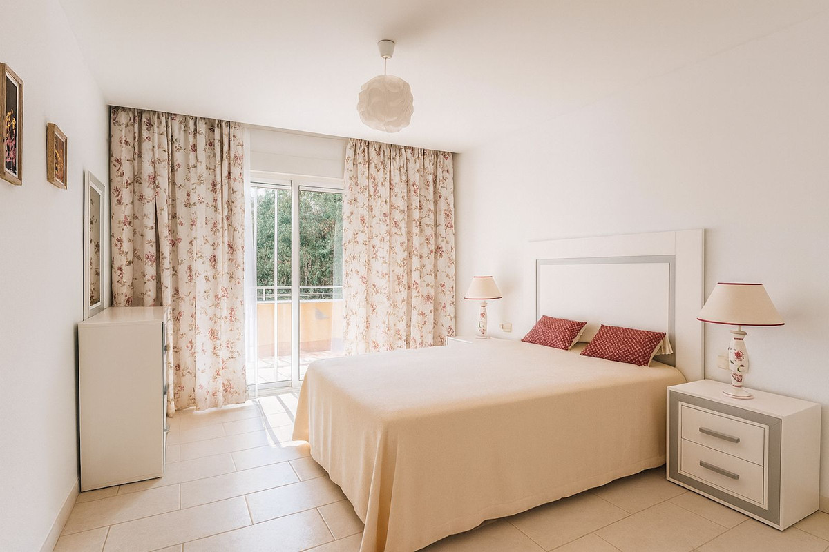 2 bedroom Apartments for sale in Los Arqueros – R5191534