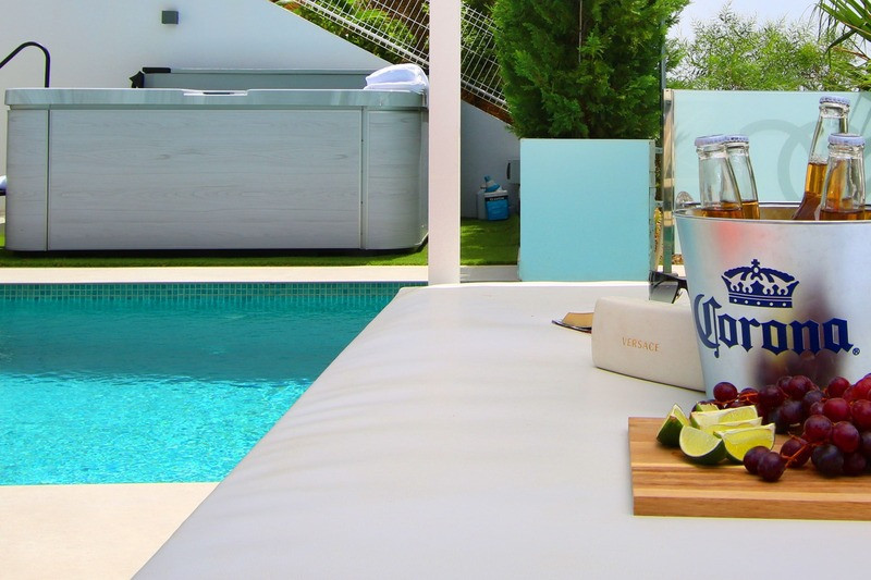 5 bedroom Villas for sale in La Cala de Mijas – R5077543