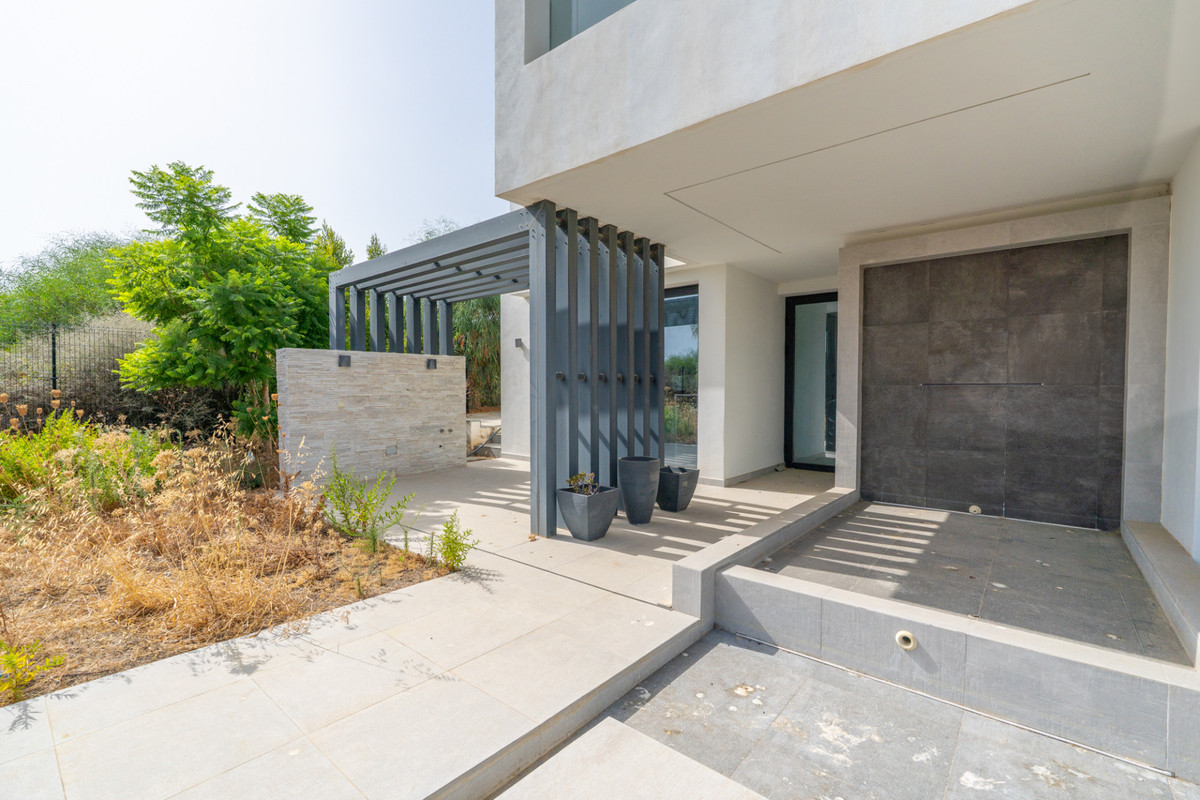 3 bedroom Villas for sale in Nueva Milla de Oro – R5153578