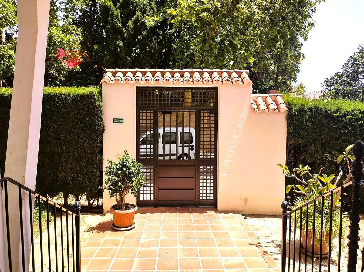 2 bedroom Apartments for sale in Marbella – R5183089