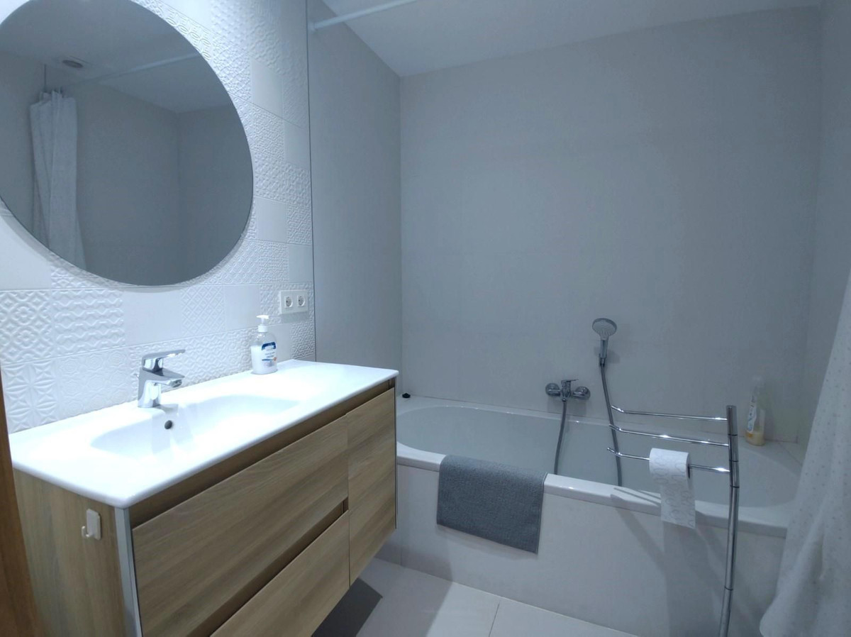 2 bedroom Apartments for sale in Marbella – R5183089