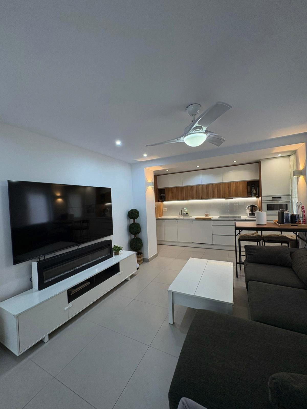 2 bedroom Apartments for sale in Marbella – R5183089