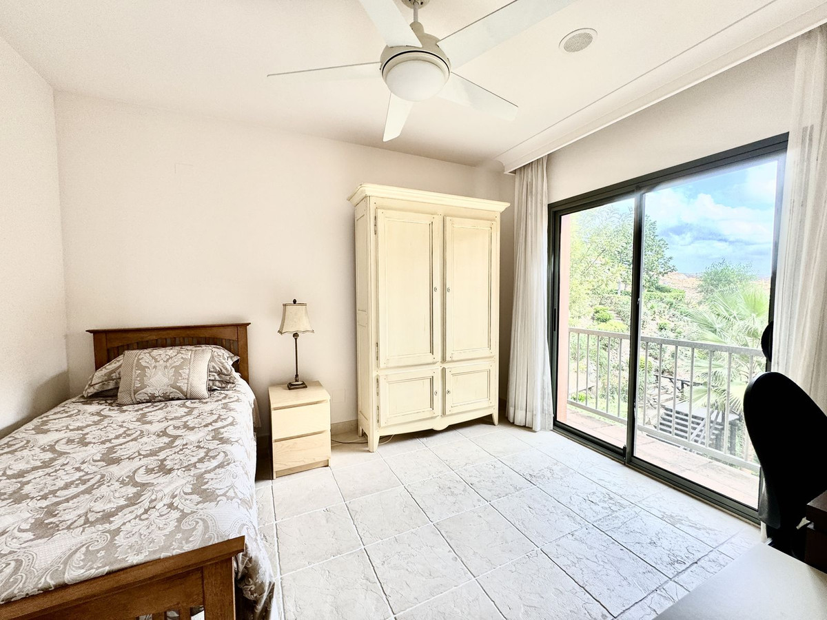 Apartamentos de 3 dormitorios en venta en Los Flamingos – R5195032