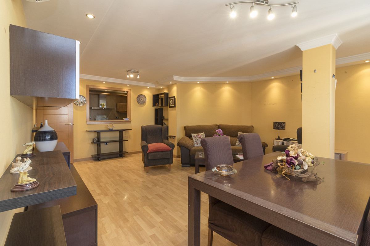 1 bedroom Apartments for sale in Marbella – R5156593