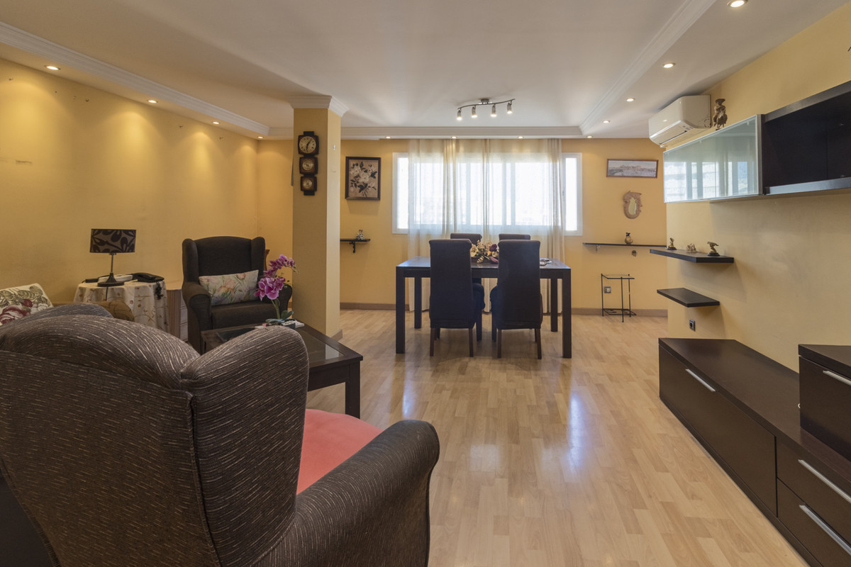 1 bedroom Apartments for sale in Marbella – R5156593