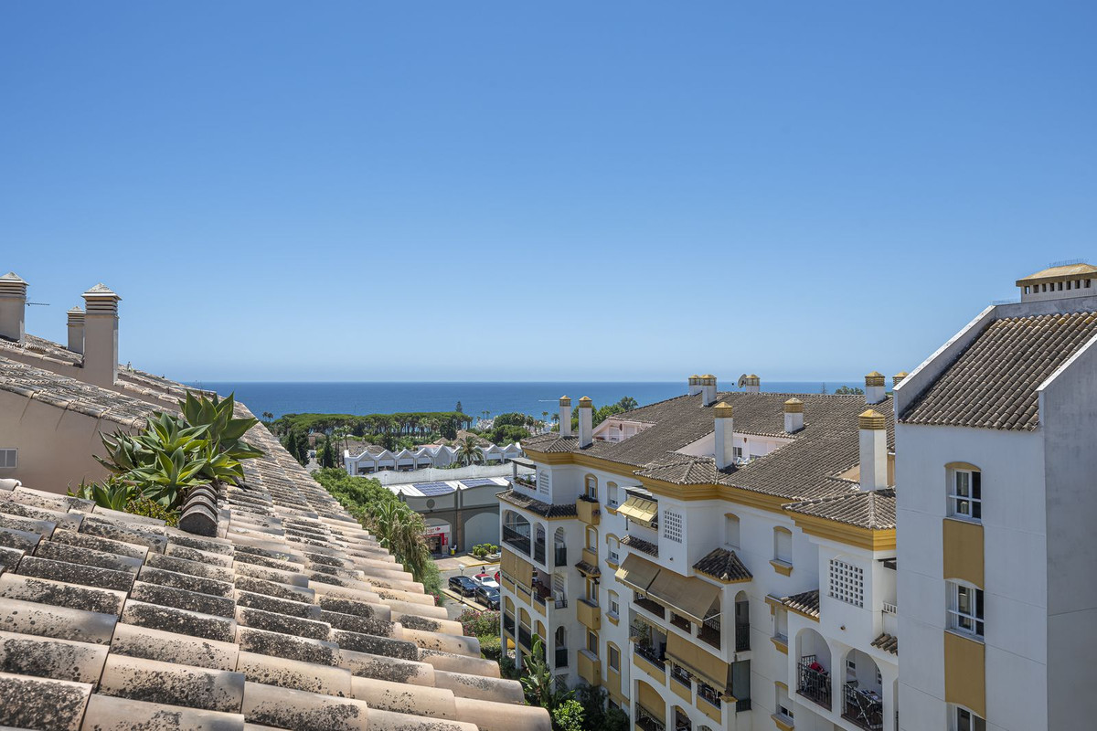Apartamentos de 4 dormitorios en venta en Milla de Oro – R5110753