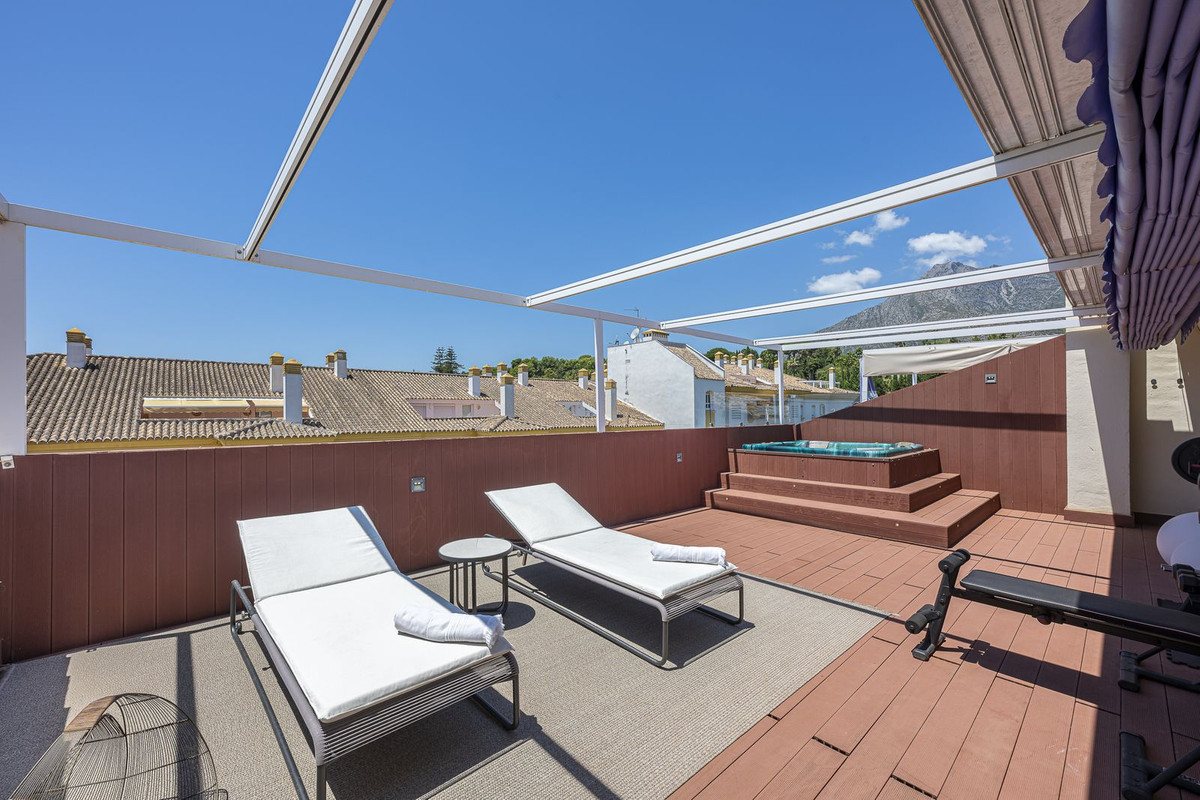 Apartamentos de 4 dormitorios en venta en Milla de Oro – R5110753