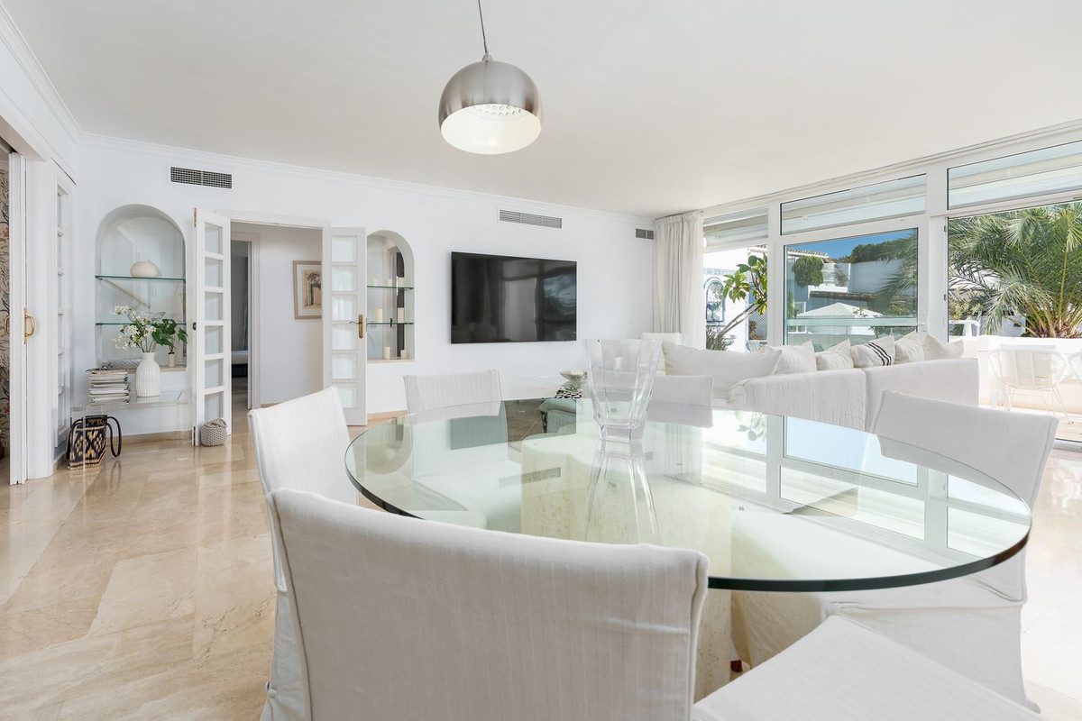 3 bedroom Apartments for sale in Milla de Oro – R5198851