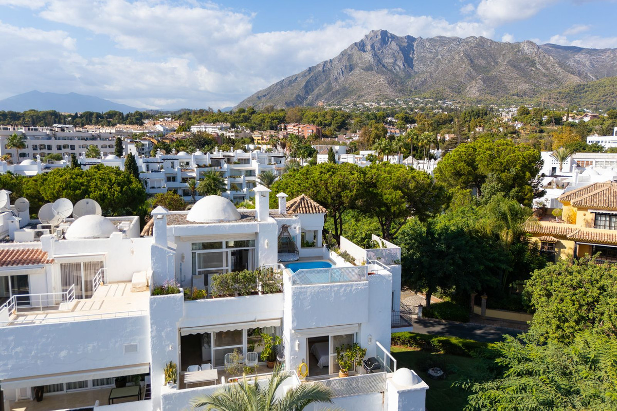 3 bedroom Apartments for sale in Milla de Oro – R5198851