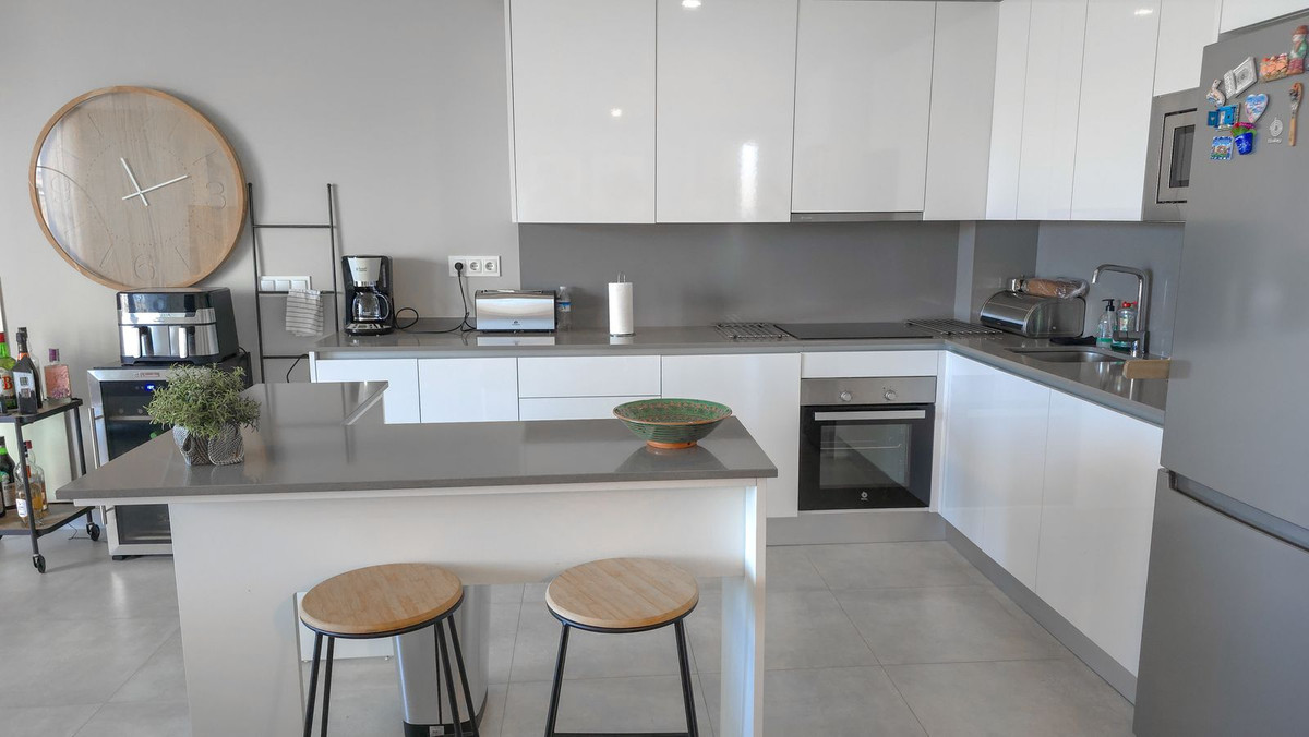 Aticos de 4 dormitorios en venta en La Cala de Mijas – R5182450