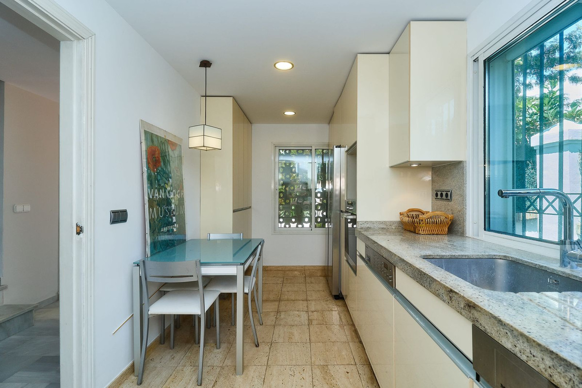 3 bedroom Townhouses for sale in Milla de Oro – R5201782