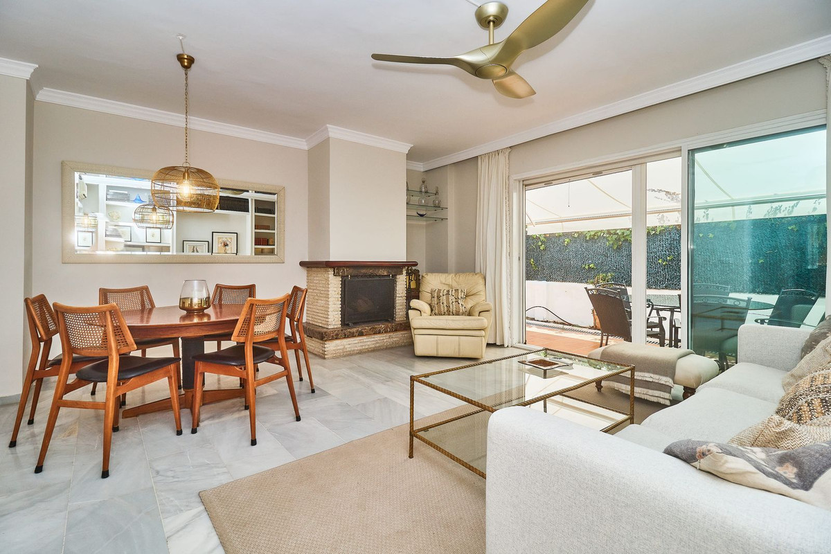 3 bedroom Townhouses for sale in Milla de Oro – R5201782