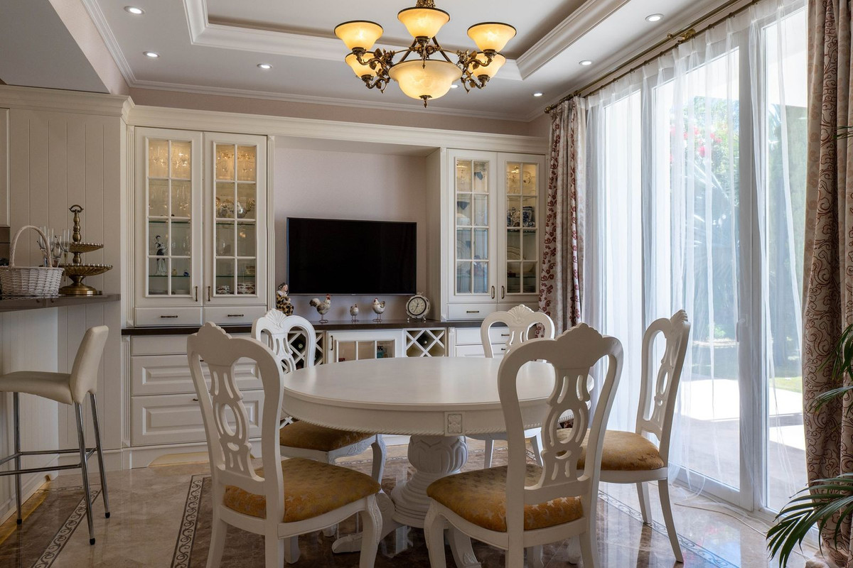 4 bedroom Villas for sale in El Rosario – R5180743