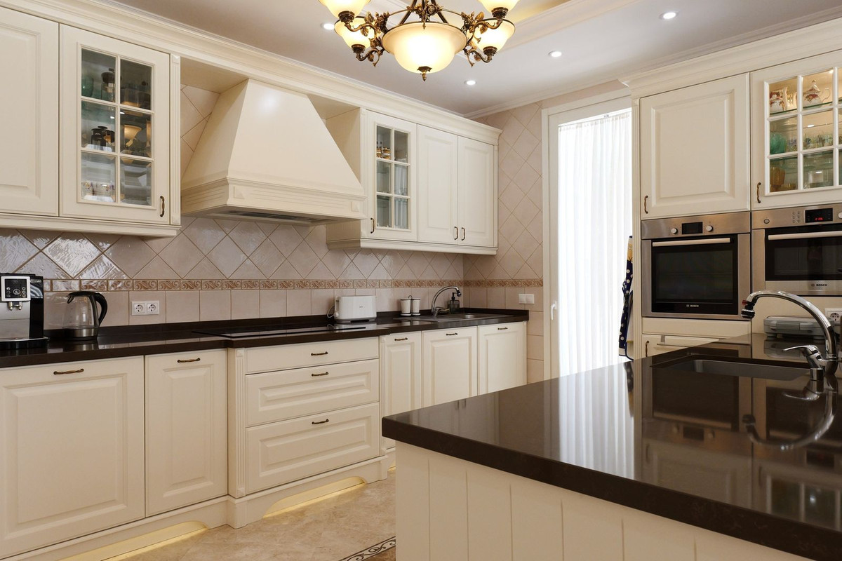 4 bedroom Villas for sale in El Rosario – R5180743