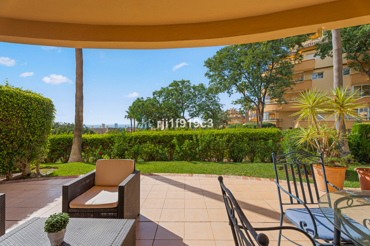 2 bedroom Apartments for sale in Elviria Hills – R5169823
