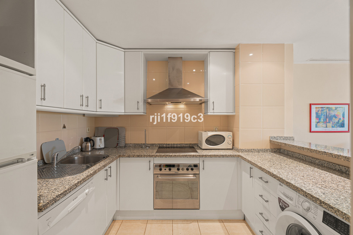 2 bedroom Apartments for sale in Elviria Hills – R5169823