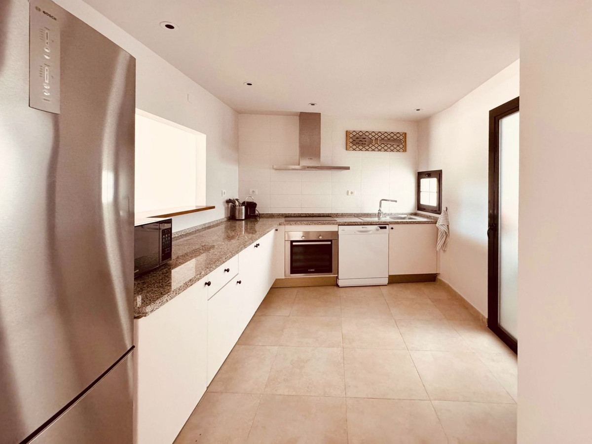 2 bedroom Apartments for sale in Altos de los Monteros – R5043781