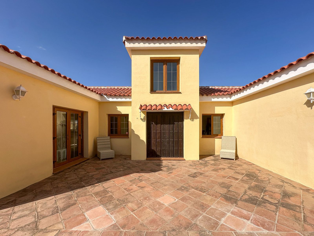 Villas de 4 dormitorios en venta en Mijas – R5120755