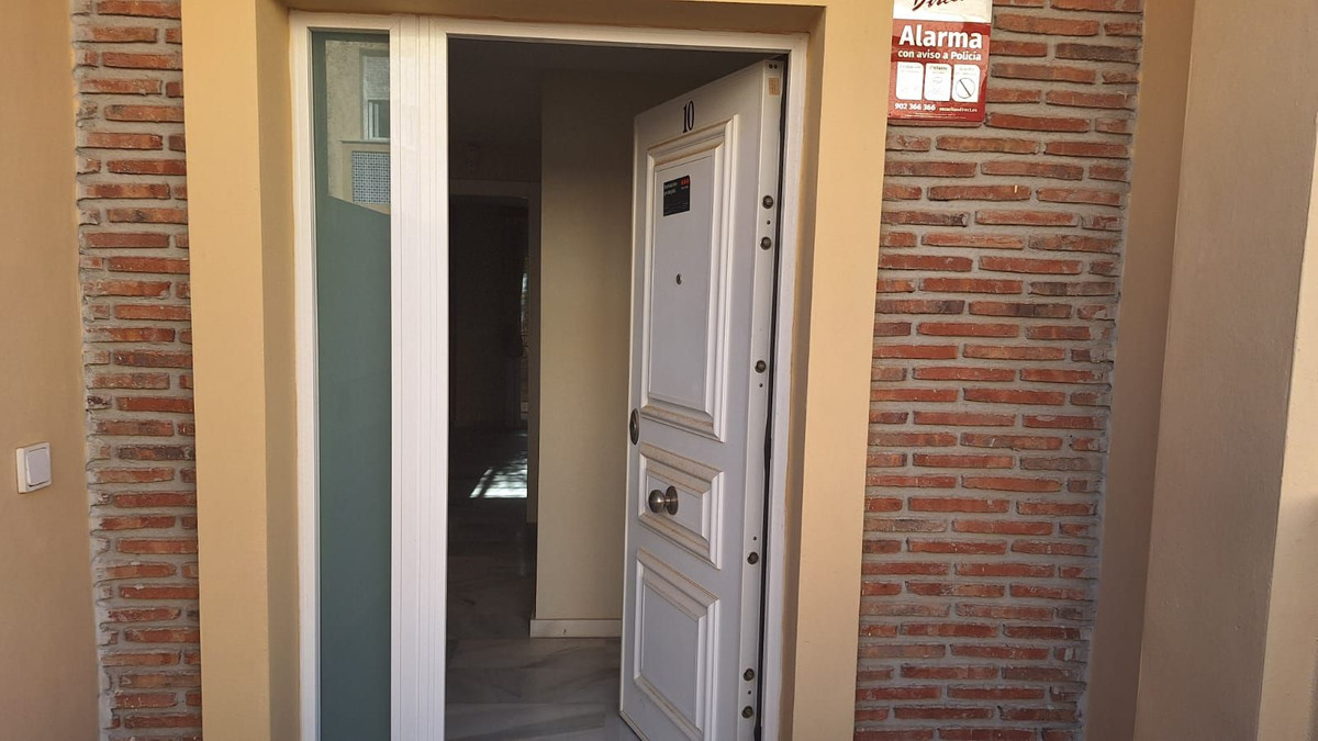 3 bedroom Townhouses for sale in Calahonda – R5051176