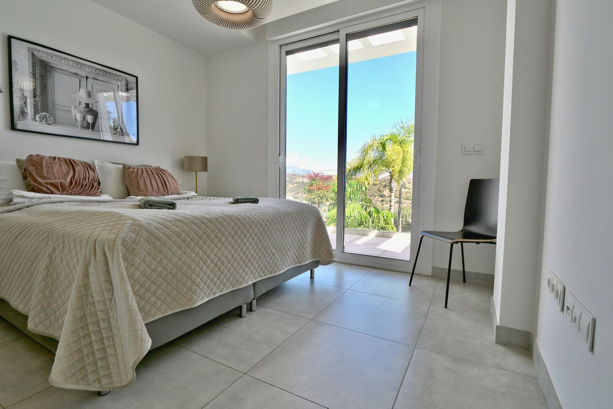 2 bedroom Apartments for sale in La Cala de Mijas – R5135806