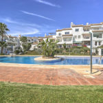 Apartamentos de 2 dormitorios en venta en Calahonda – R5159590