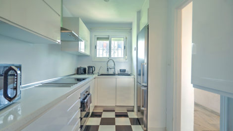 Apartamentos de 2 dormitorios en venta en Calahonda – R5159590