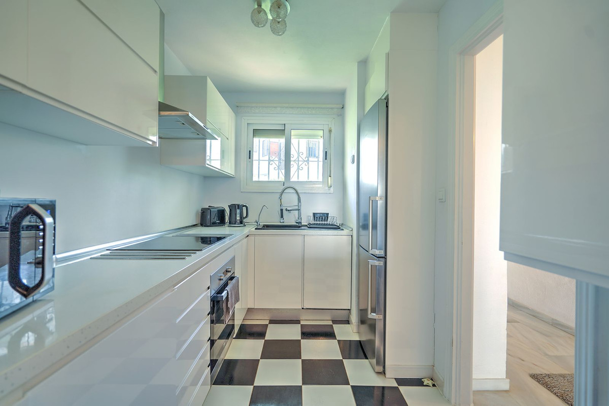 Apartamentos de 2 dormitorios en venta en Calahonda – R5159590