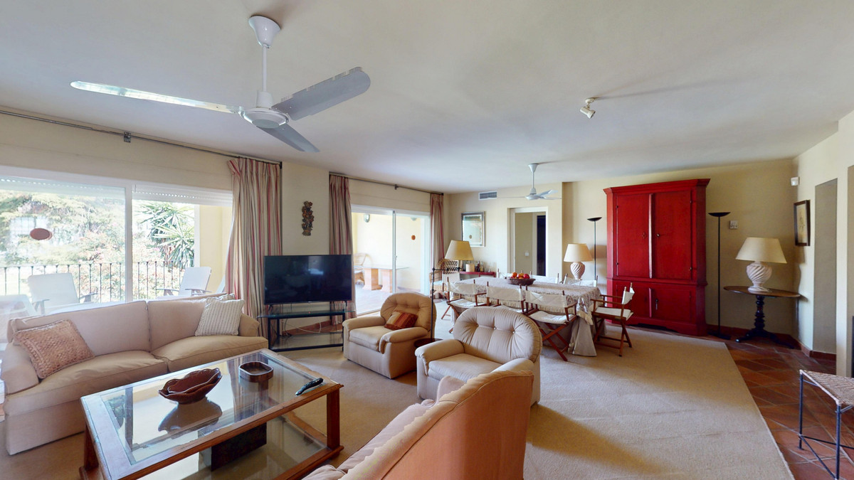 4 bedroom Apartments for sale in Guadalmina Alta – R5135602