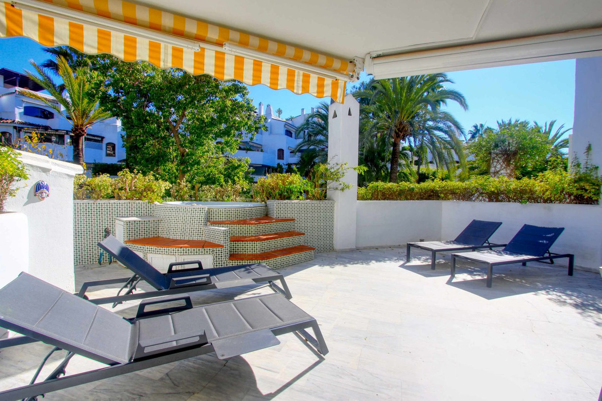 3 bedroom Apartments for sale in Elviria – R5176786