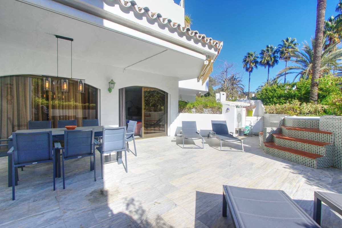 3 bedroom Apartments for sale in Elviria – R5176786