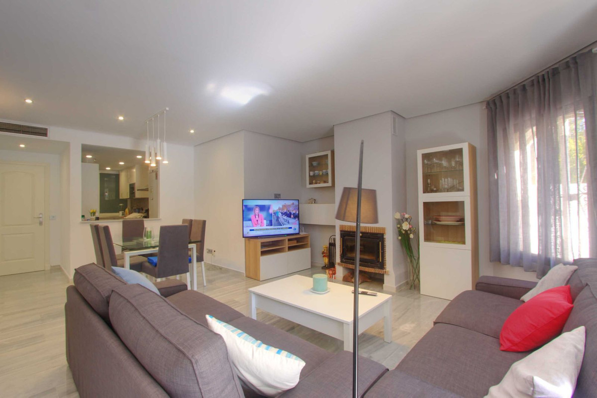 3 bedroom Apartments for sale in Elviria – R5176786