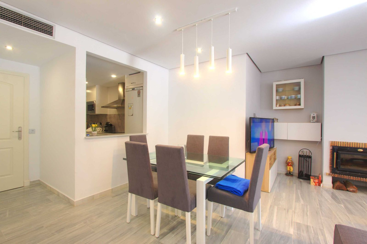 3 bedroom Apartments for sale in Elviria – R5176786