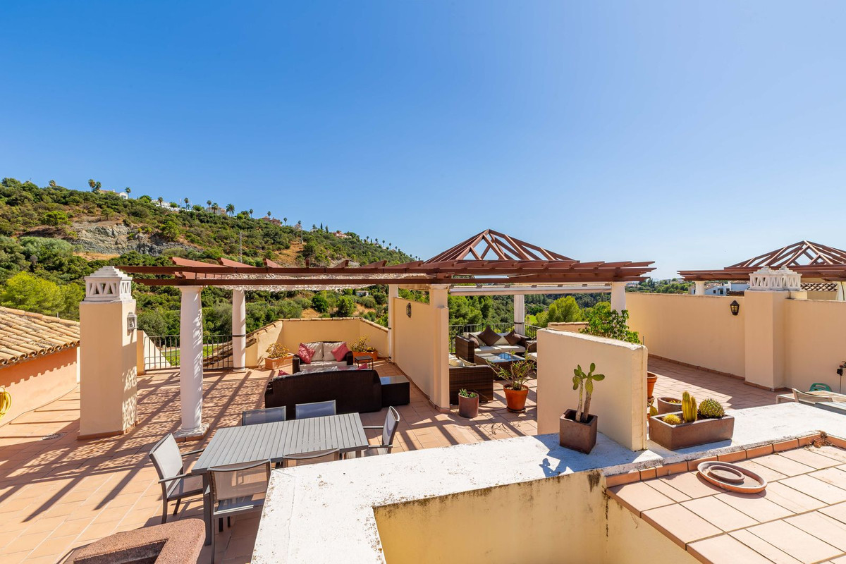 2 bedroom Apartments for sale in Los Arqueros – R5186851